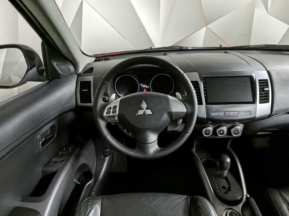 Купить Mitsubishi Outlander с пробегом. Фото: #13