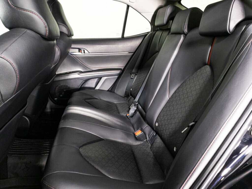 Купить Toyota Camry с пробегом. Фото: #9