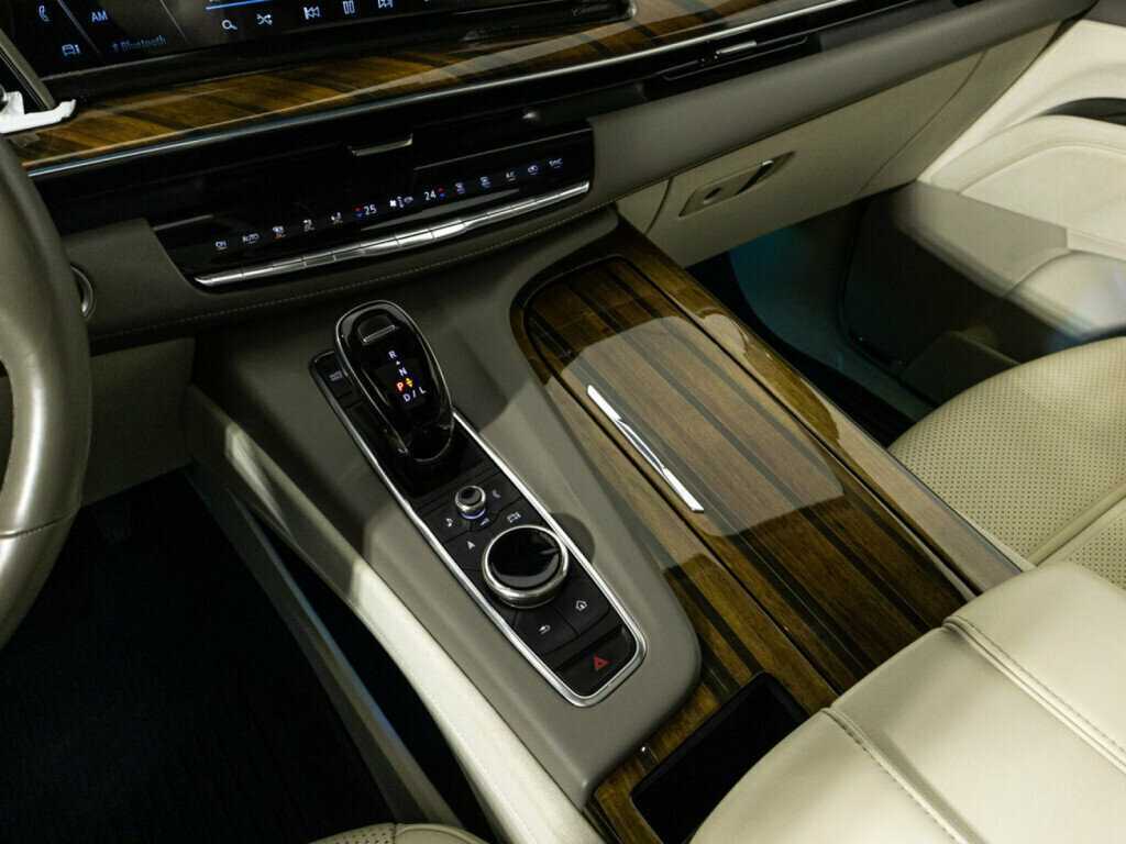 Купить Cadillac Escalade с пробегом. Фото: #19