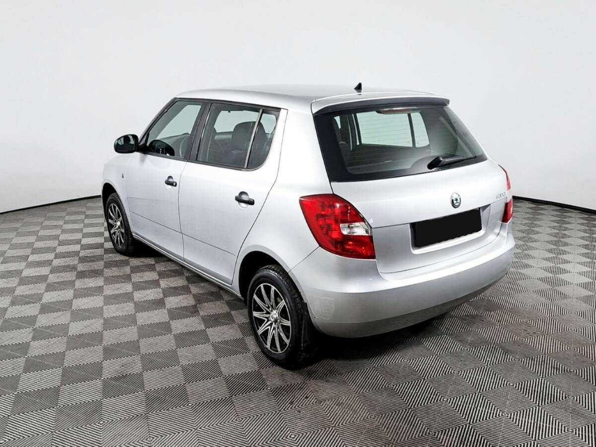 Купить Skoda Fabia с пробегом. Фото: #6