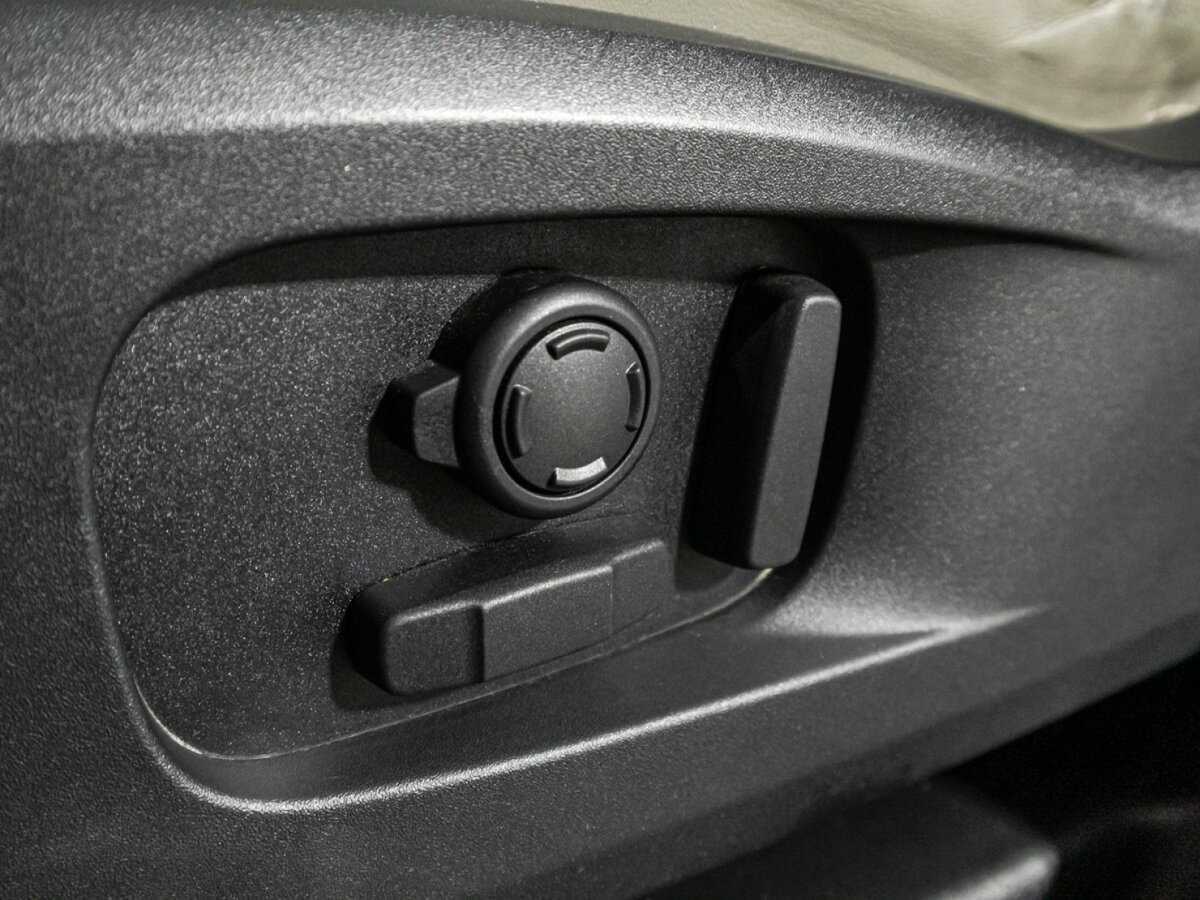 Купить Land Rover Defender с пробегом. Фото: #15