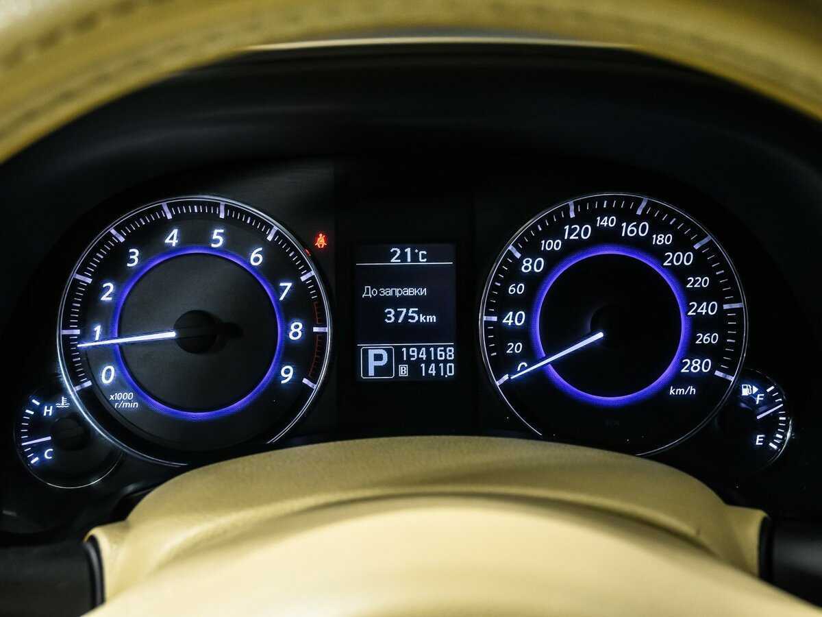 Купить Infiniti FX с пробегом. Фото: #9
