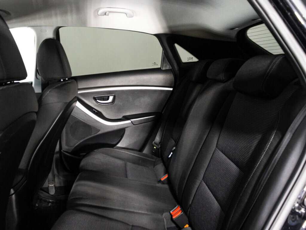 Купить Hyundai i30 с пробегом. Фото: #9