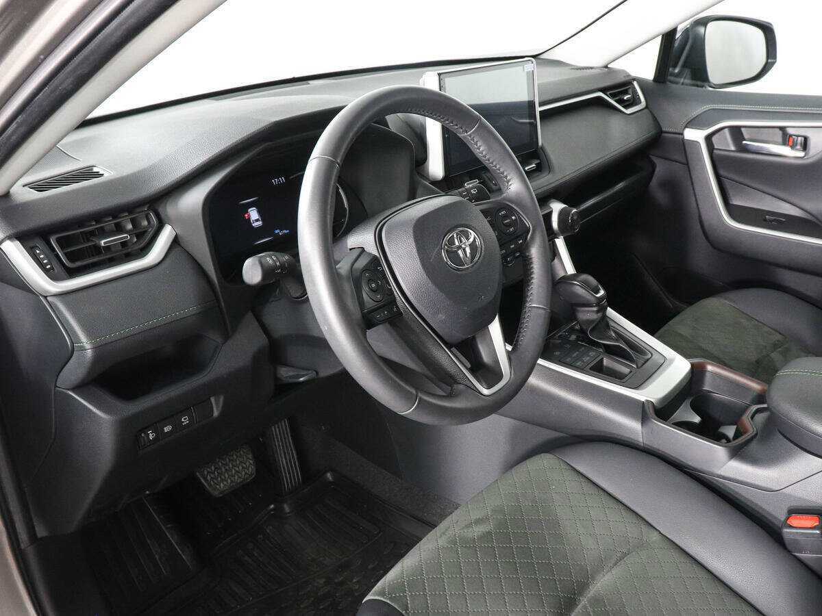 Купить Toyota RAV4 с пробегом. Фото: #8