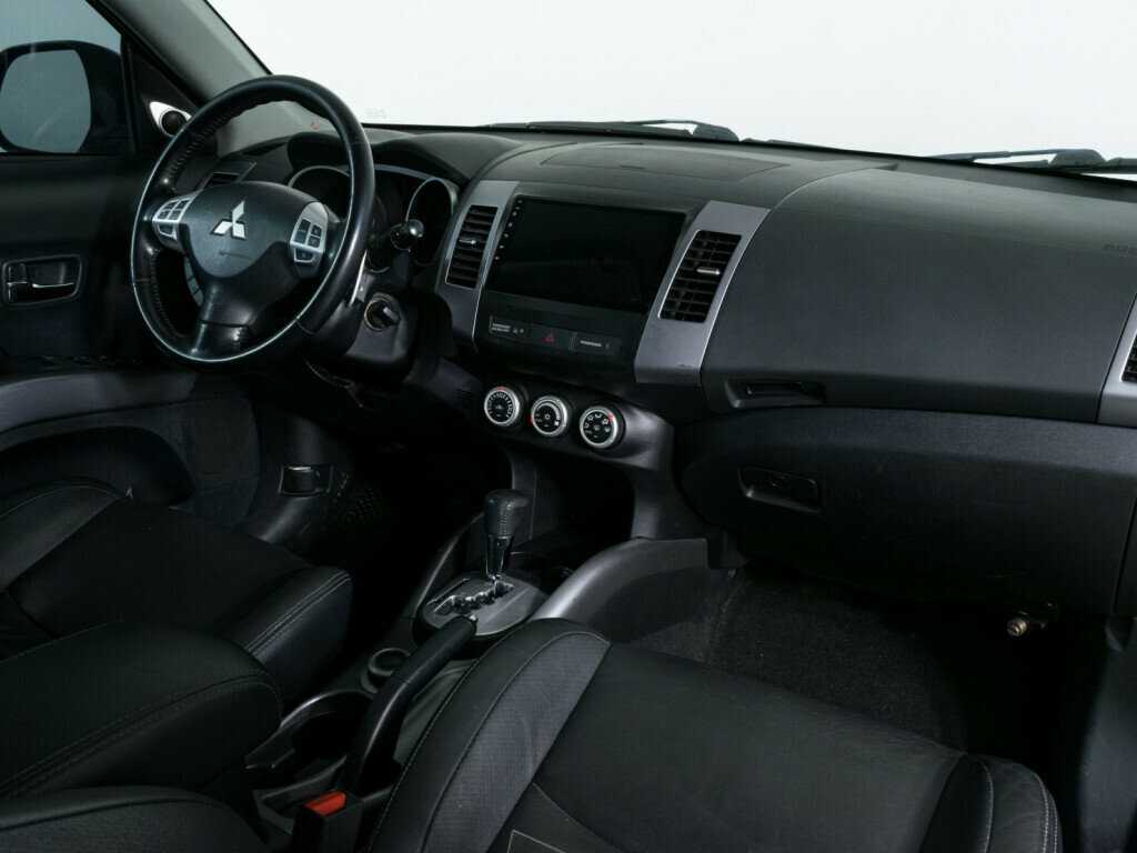 Купить Mitsubishi Outlander с пробегом. Фото: #7