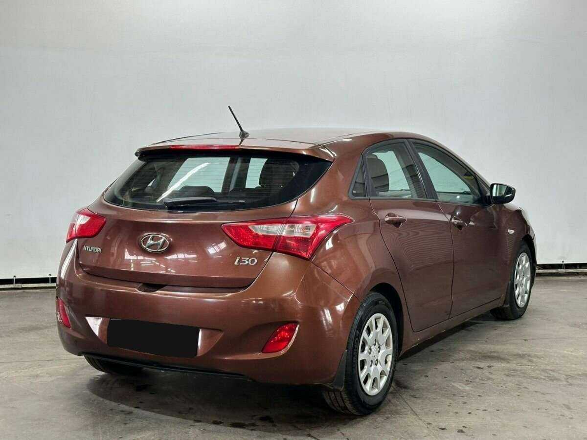 Купить Hyundai i30 с пробегом. Фото: #4