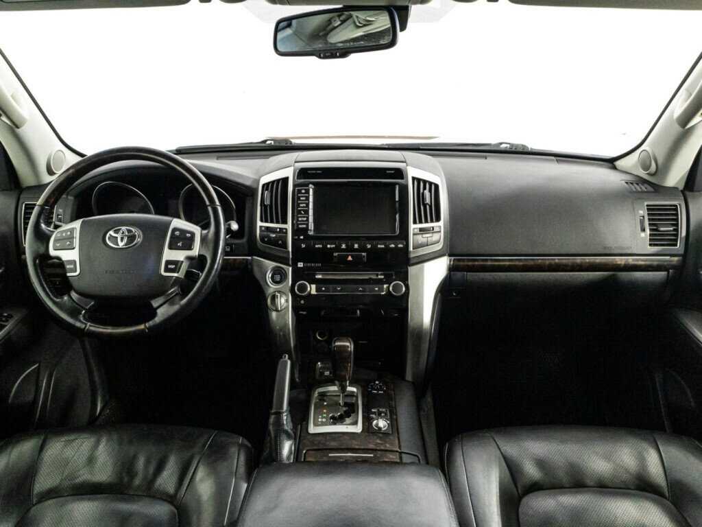 Купить Toyota Land Cruiser с пробегом. Фото: #10