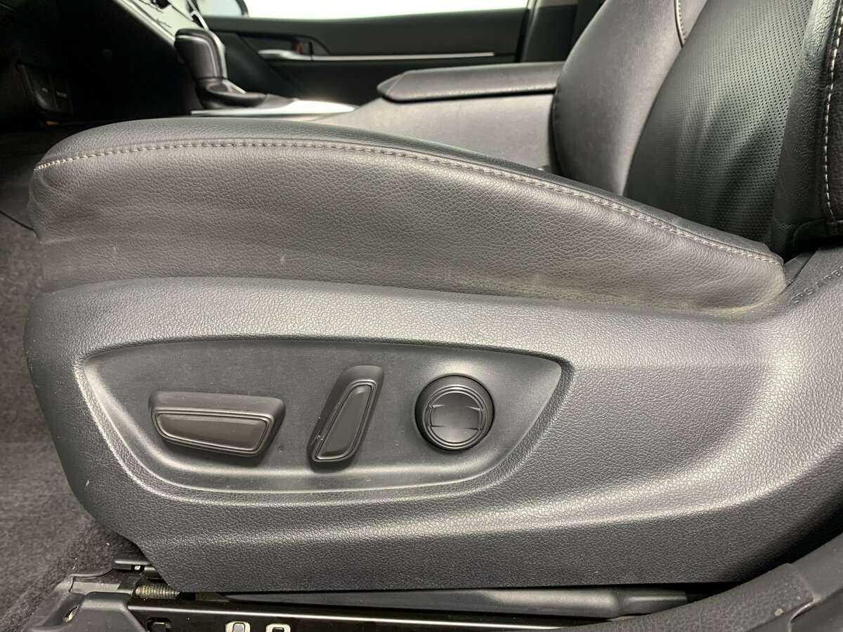 Купить Toyota Camry с пробегом. Фото: #11