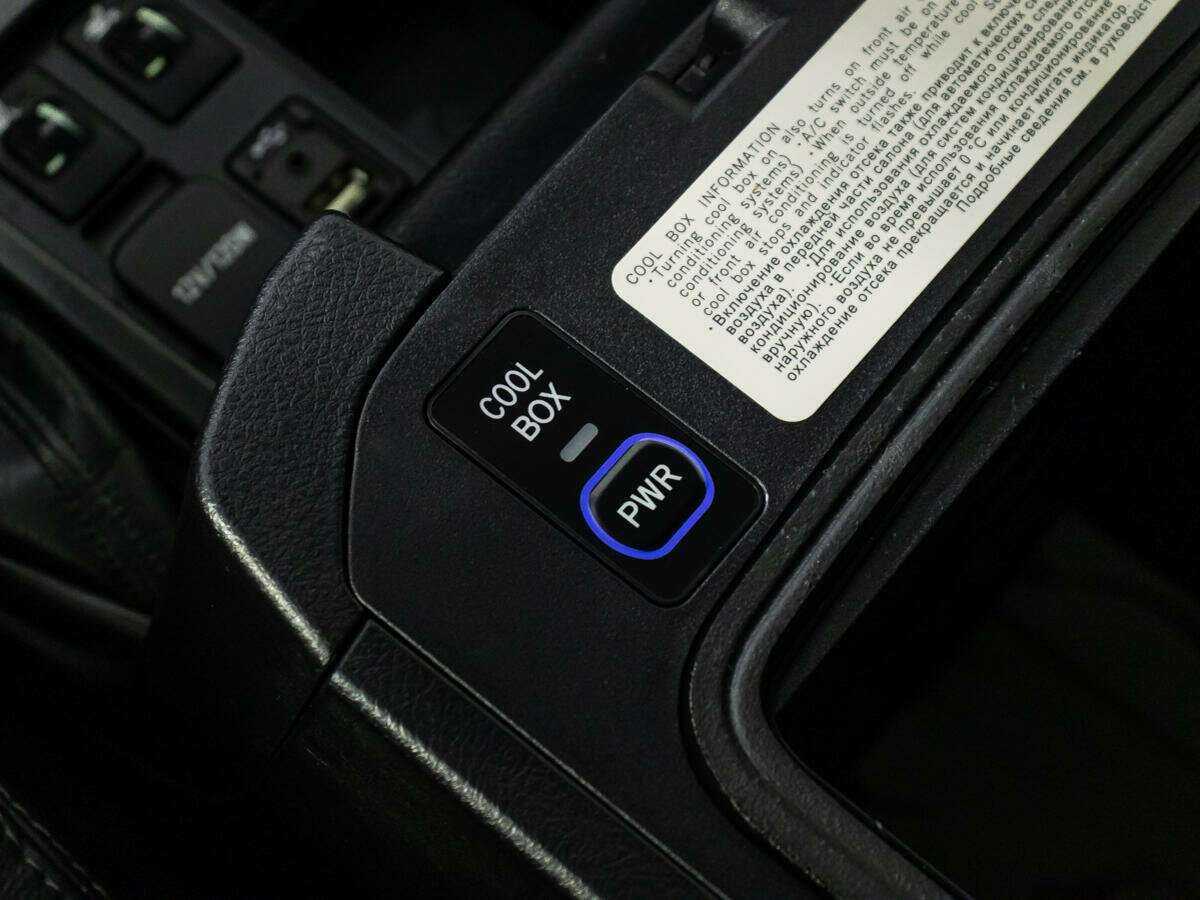 Купить Toyota Land Cruiser Prado с пробегом. Фото: #20