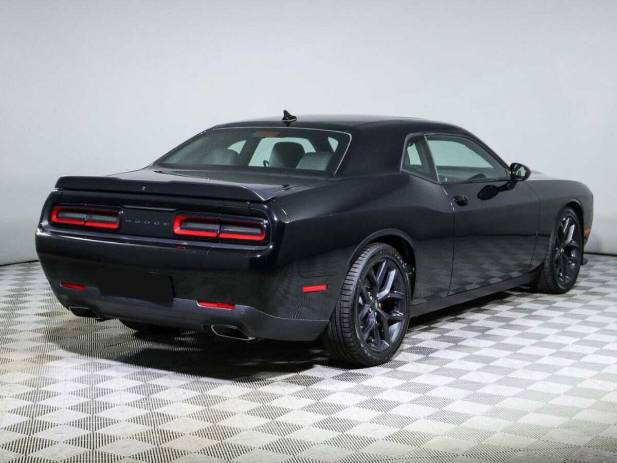 Купить Dodge Challenger с пробегом. Фото: #4