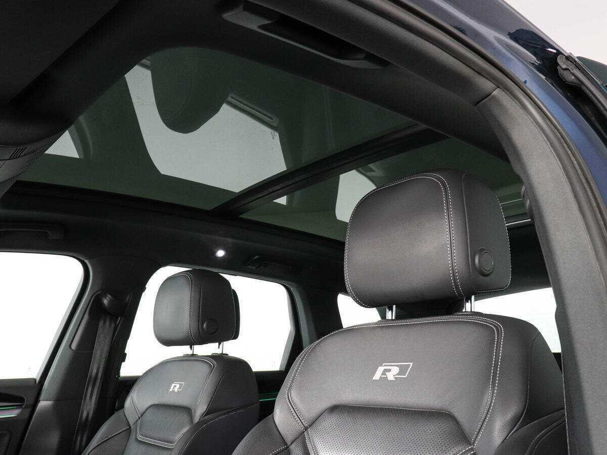 Купить Volkswagen Touareg с пробегом. Фото: #15