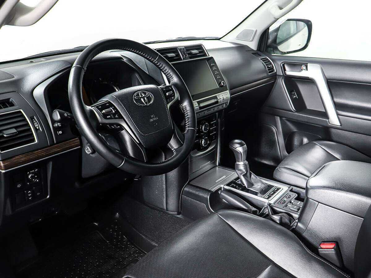 Купить Toyota Land Cruiser Prado с пробегом. Фото: #12