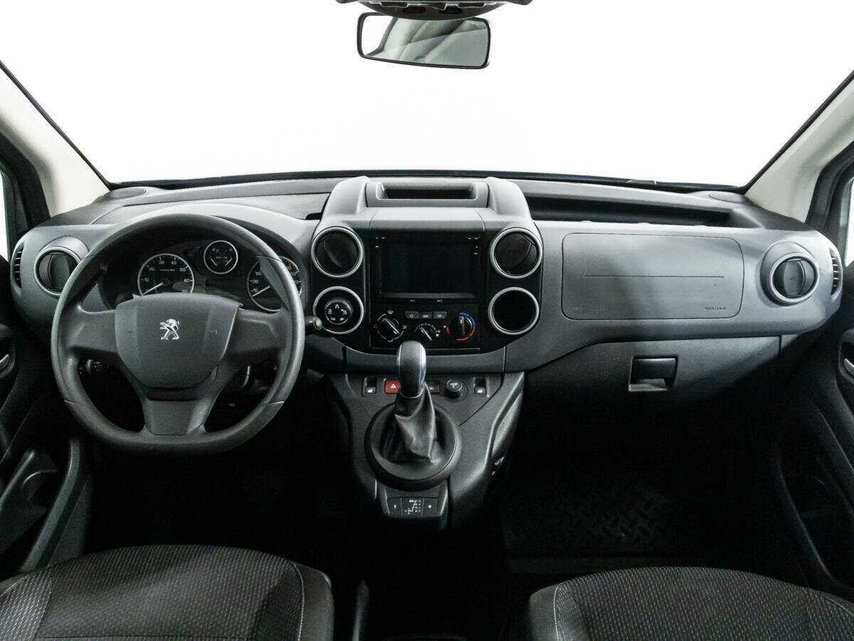 Купить Peugeot Partner с пробегом. Фото: #12