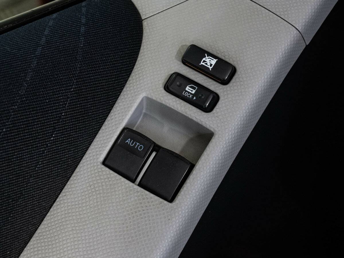 Купить Toyota Yaris с пробегом. Фото: #13