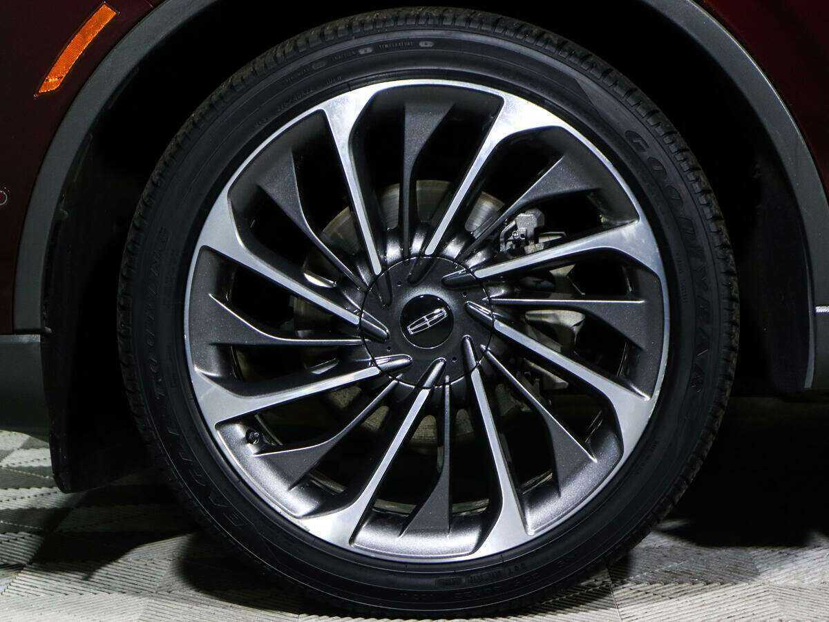 Купить Lincoln Aviator с пробегом. Фото: #30