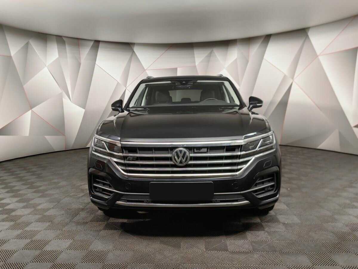 Купить Volkswagen Touareg с пробегом. Фото: #6