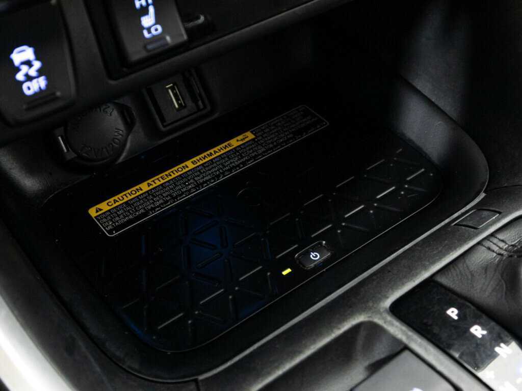 Купить Toyota RAV4 с пробегом. Фото: #20