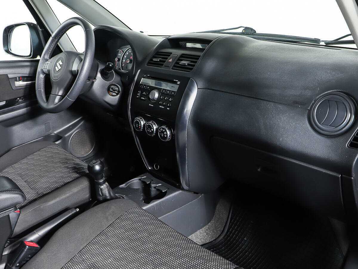 Купить Suzuki SX4 с пробегом. Фото: #8