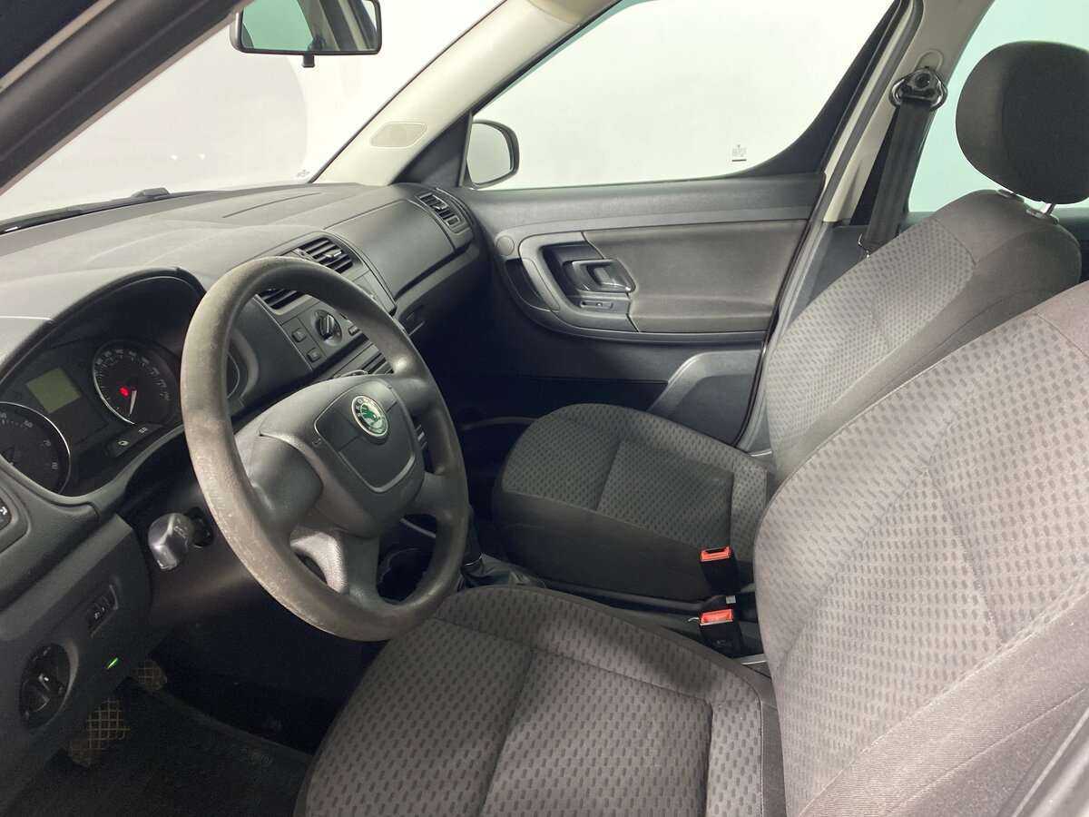 Купить Skoda Roomster с пробегом. Фото: #8