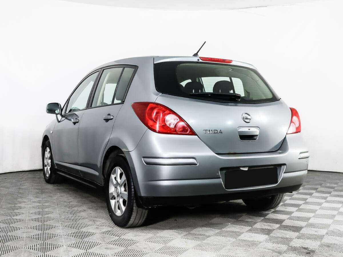 Купить Nissan Tiida с пробегом. Фото: #5