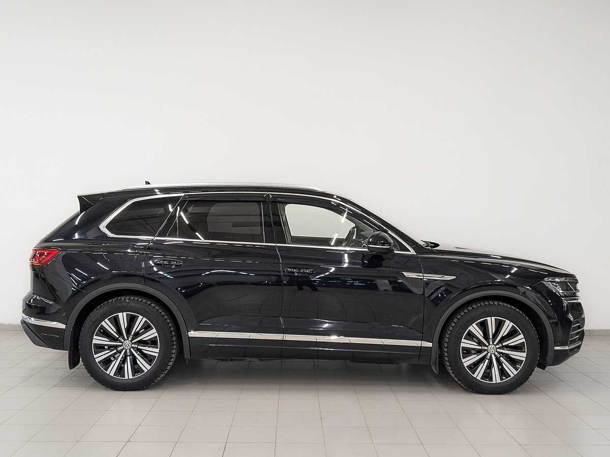 Купить Volkswagen Touareg с пробегом. Фото: #3