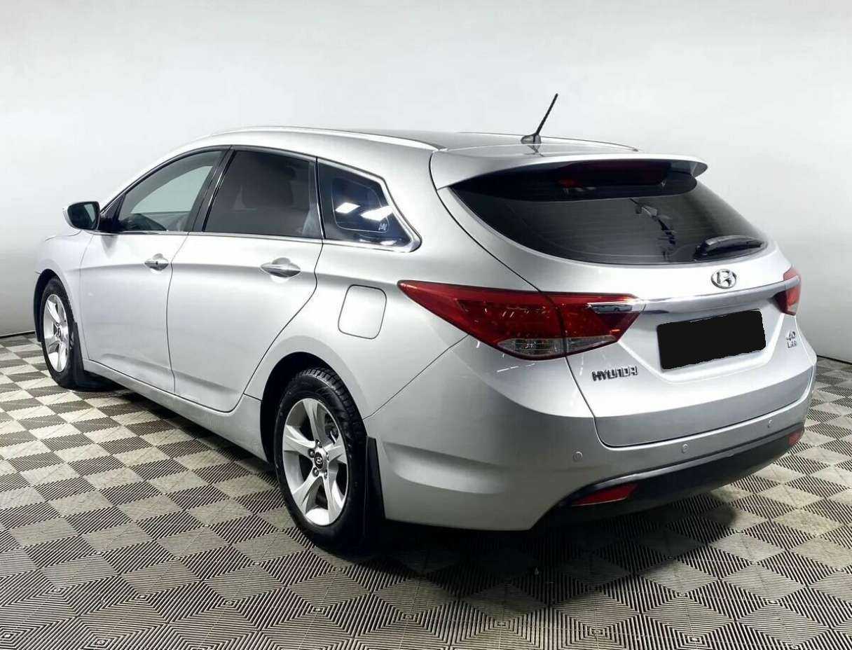 Купить Hyundai i40 с пробегом. Фото: #4