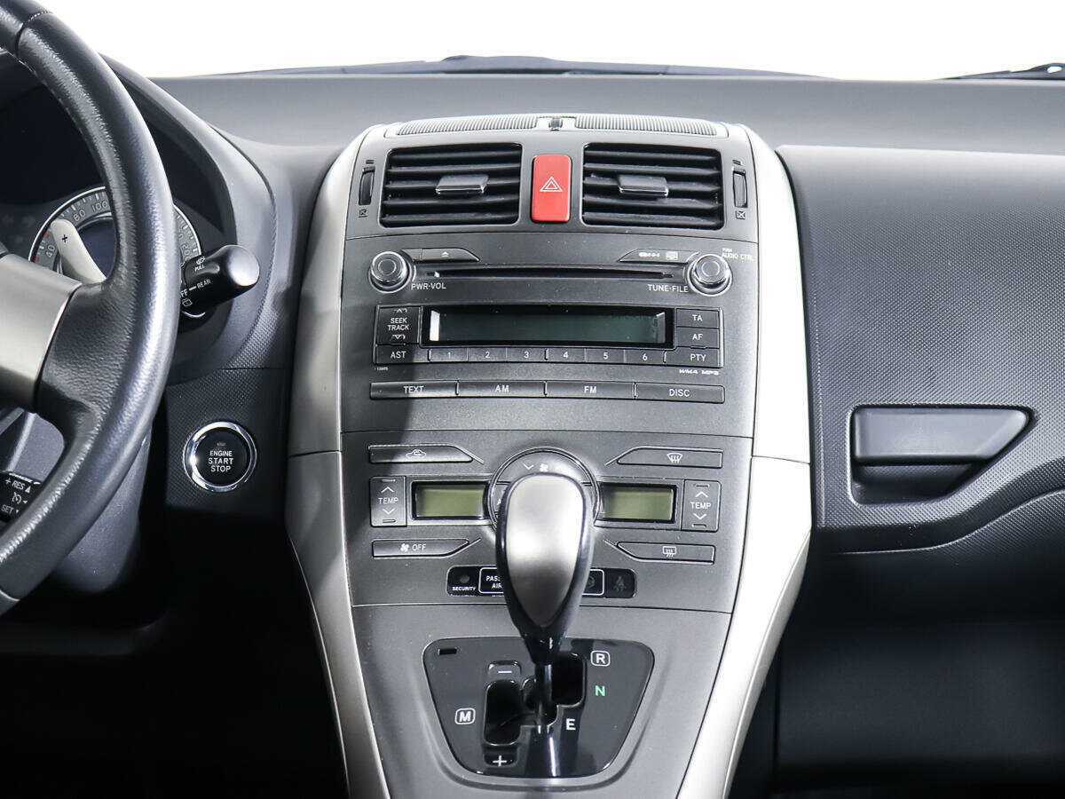 Купить Toyota Auris с пробегом. Фото: #11