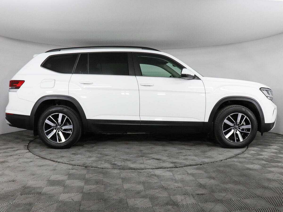 Купить Volkswagen Teramont с пробегом. Фото: #3