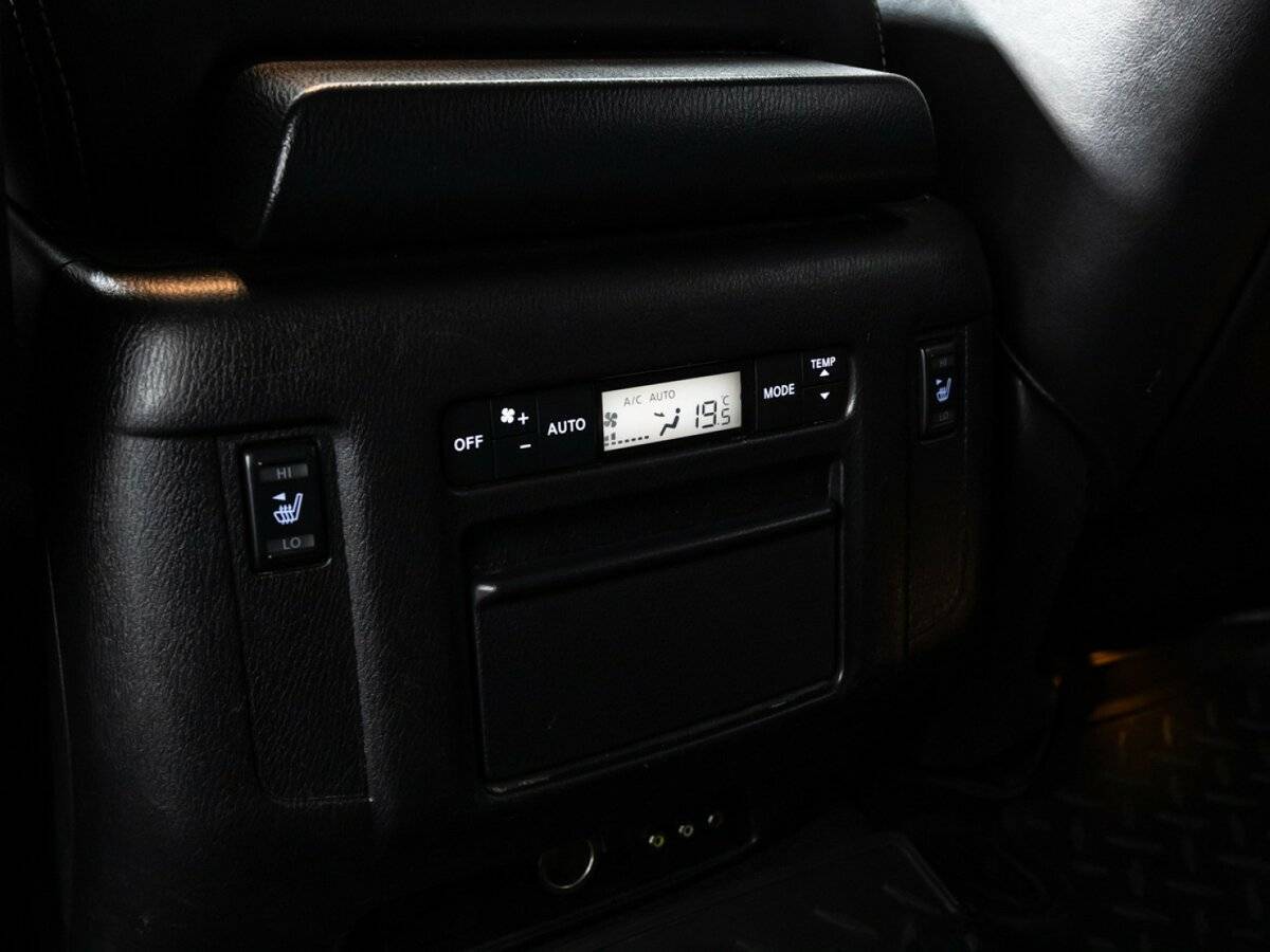 Купить Infiniti QX80 с пробегом. Фото: #17