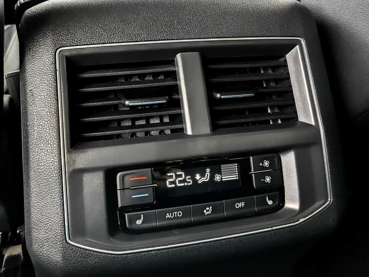 Купить Volkswagen Teramont с пробегом. Фото: #23