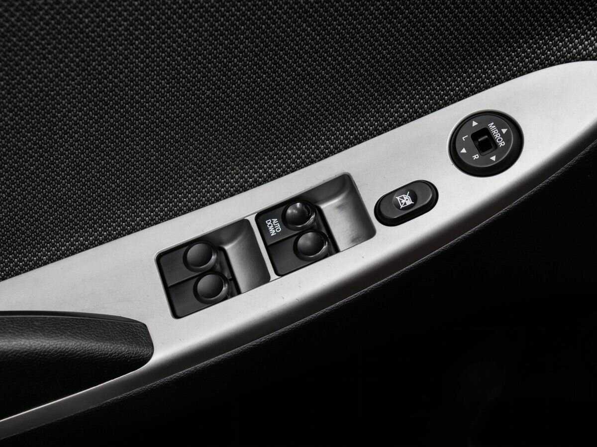 Купить Hyundai Solaris с пробегом. Фото: #15