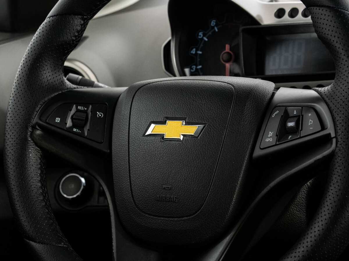 Купить Chevrolet Aveo с пробегом. Фото: #12