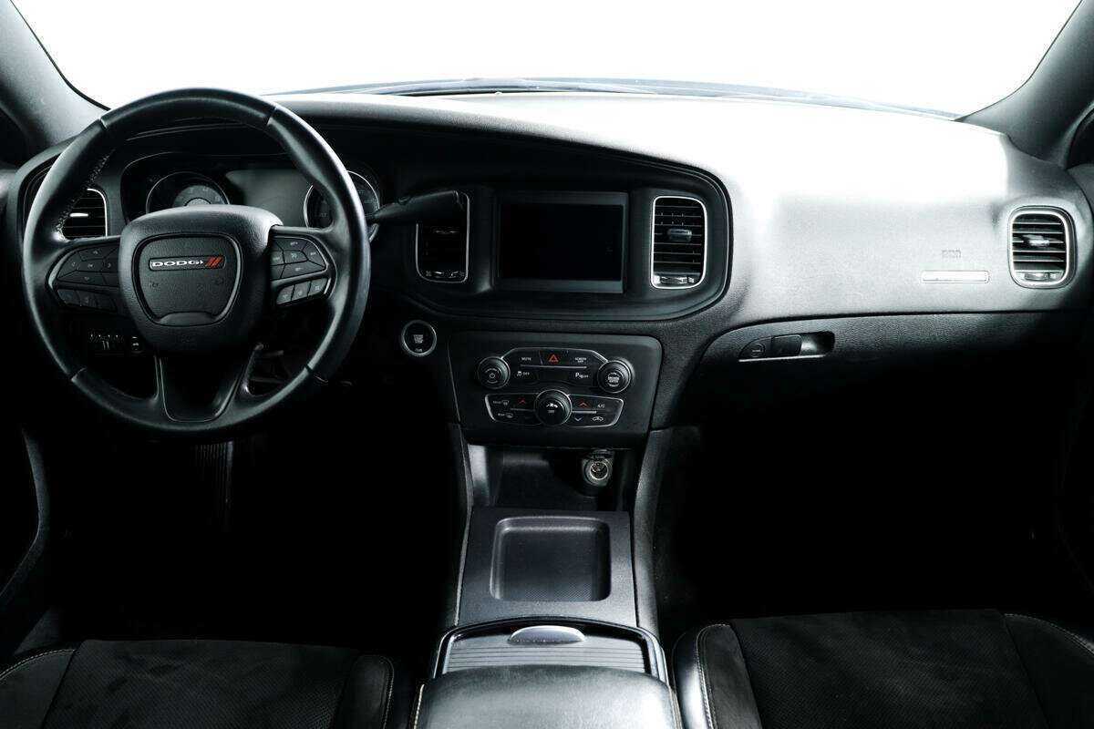 Купить Dodge Charger с пробегом. Фото: #10