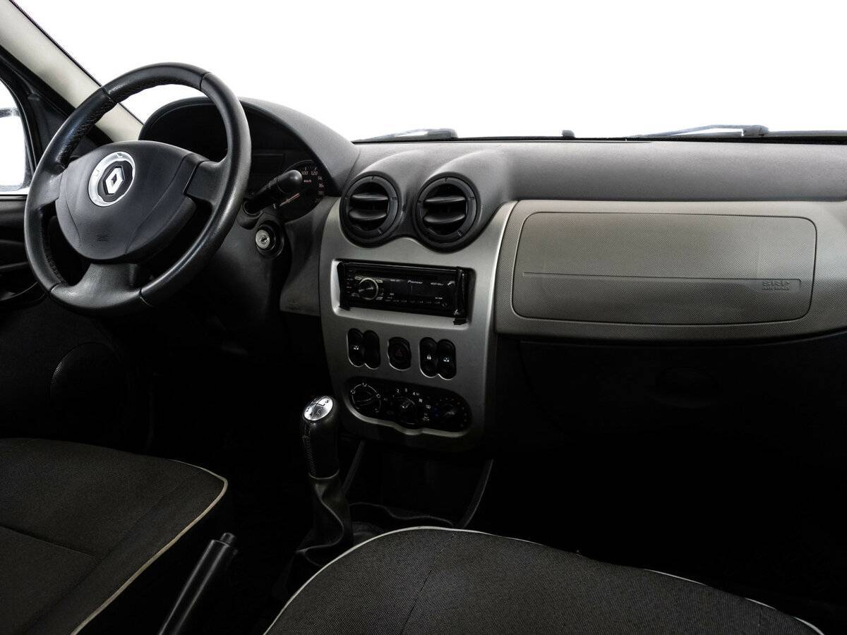Купить Renault Logan с пробегом. Фото: #6