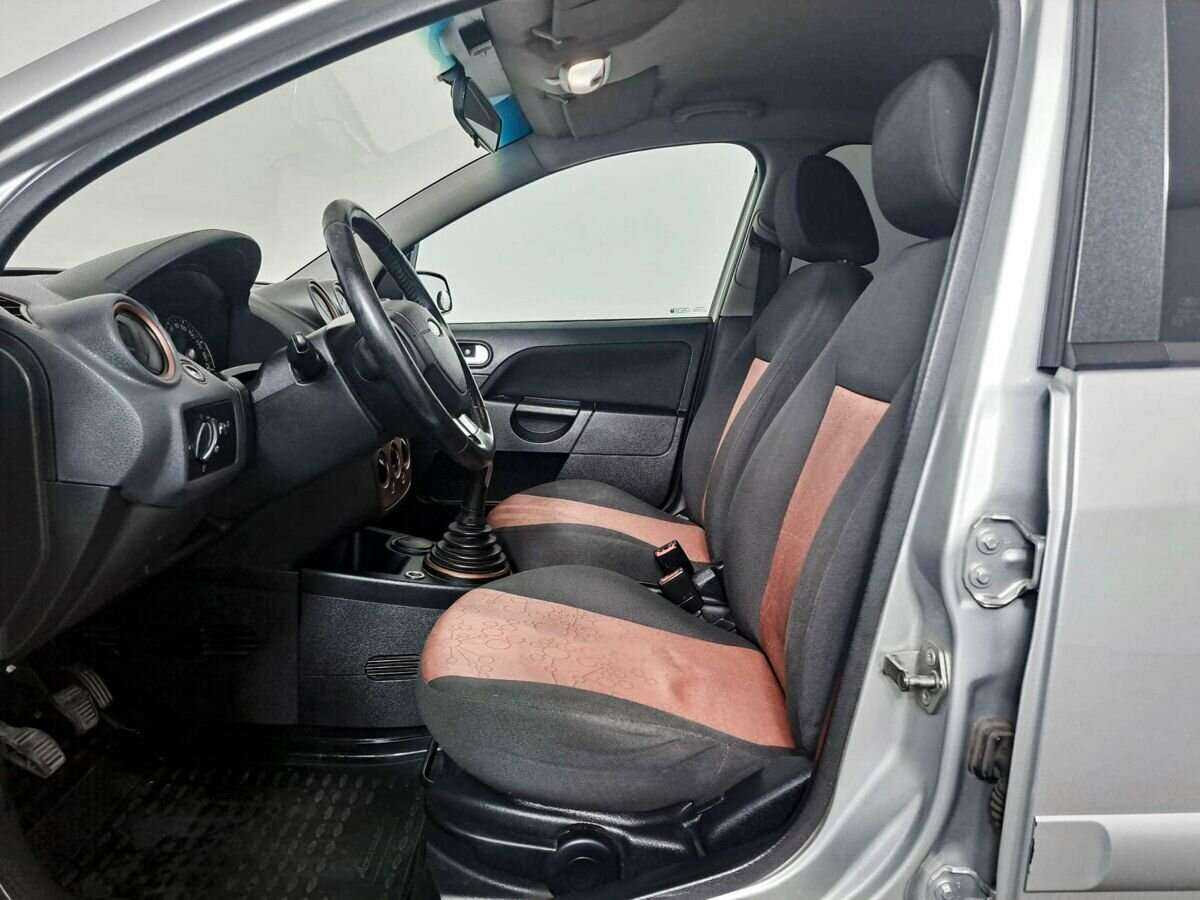 Купить Ford Fiesta с пробегом. Фото: #13