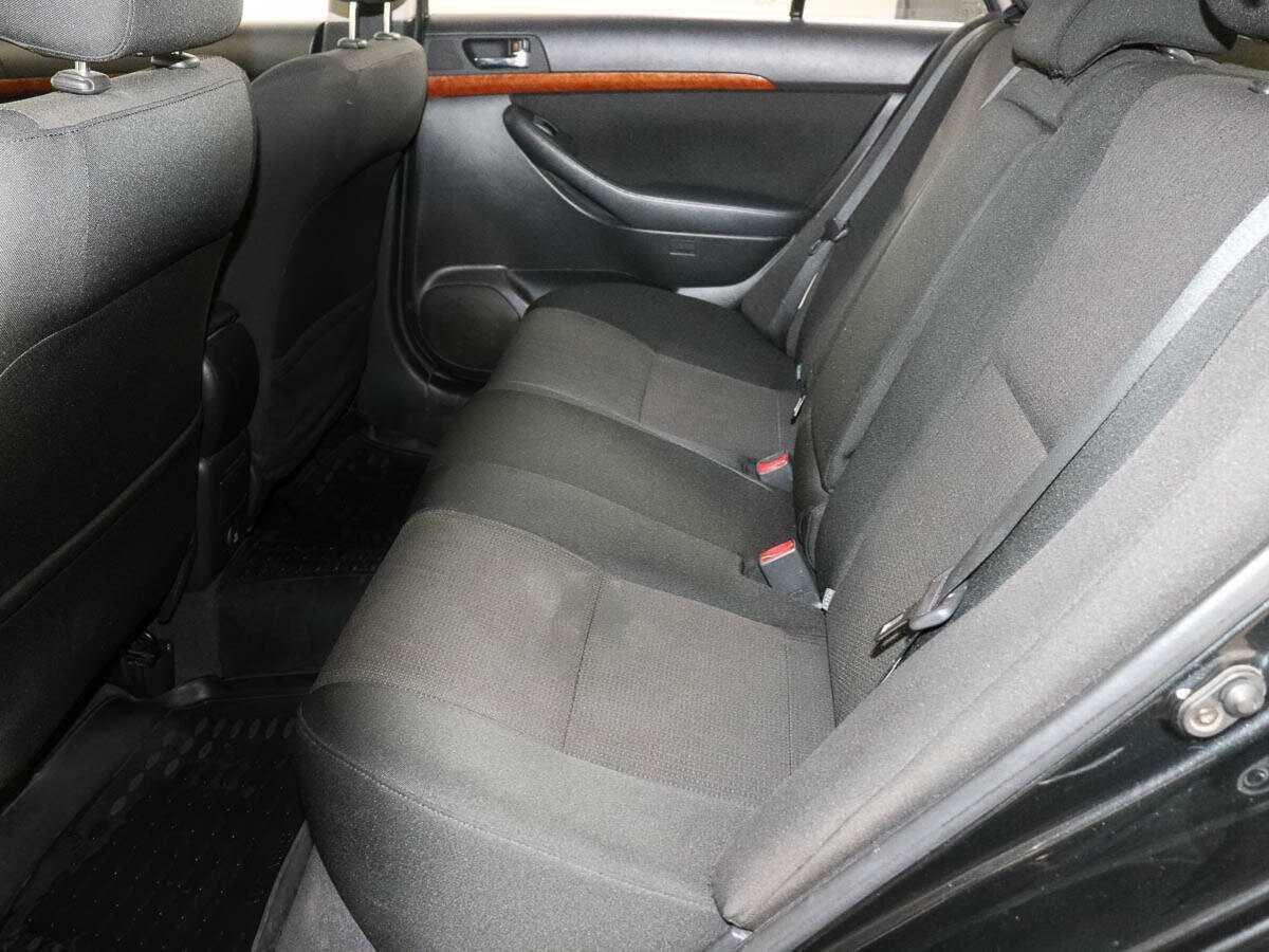 Купить Toyota Avensis с пробегом. Фото: #8