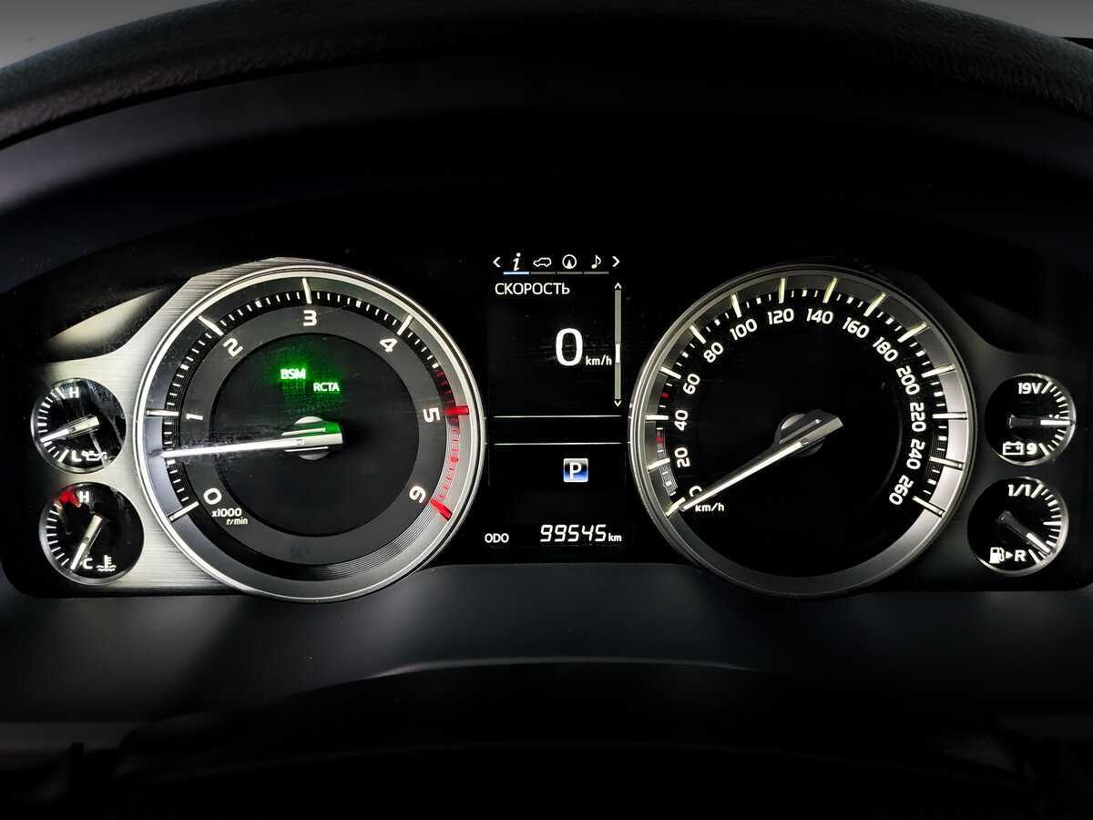Купить Toyota Land Cruiser с пробегом. Фото: #12