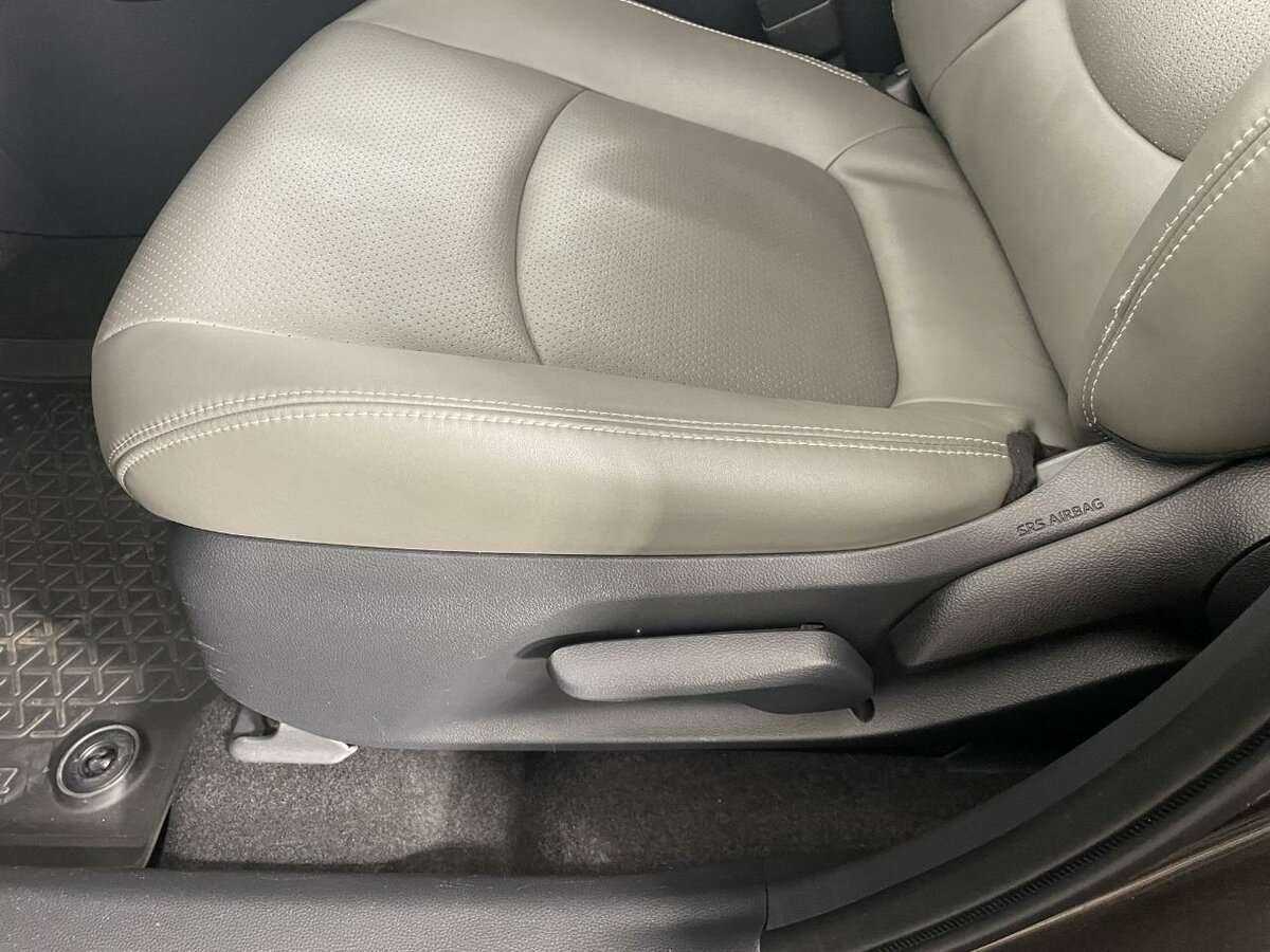 Купить Toyota RAV4 с пробегом. Фото: #8