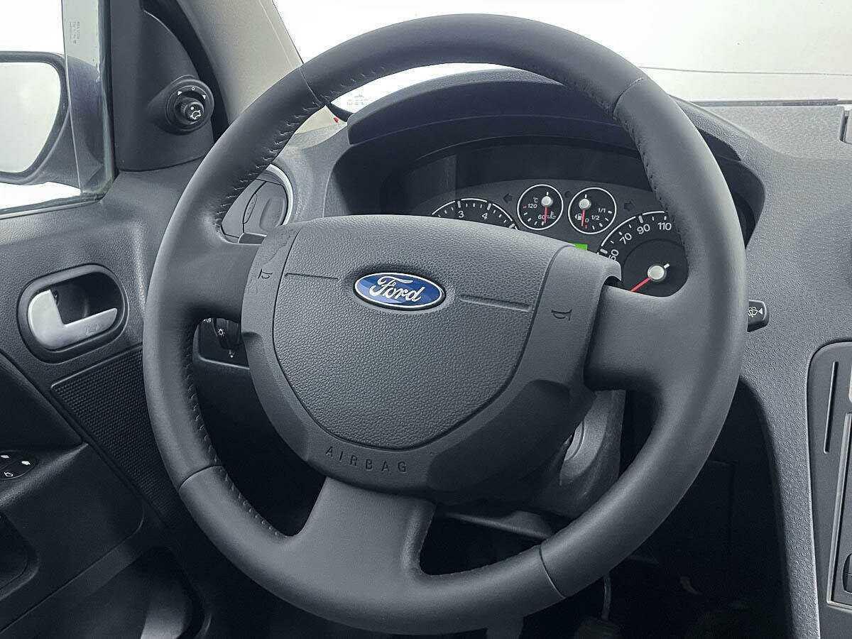 Купить Ford Fusion с пробегом. Фото: #12