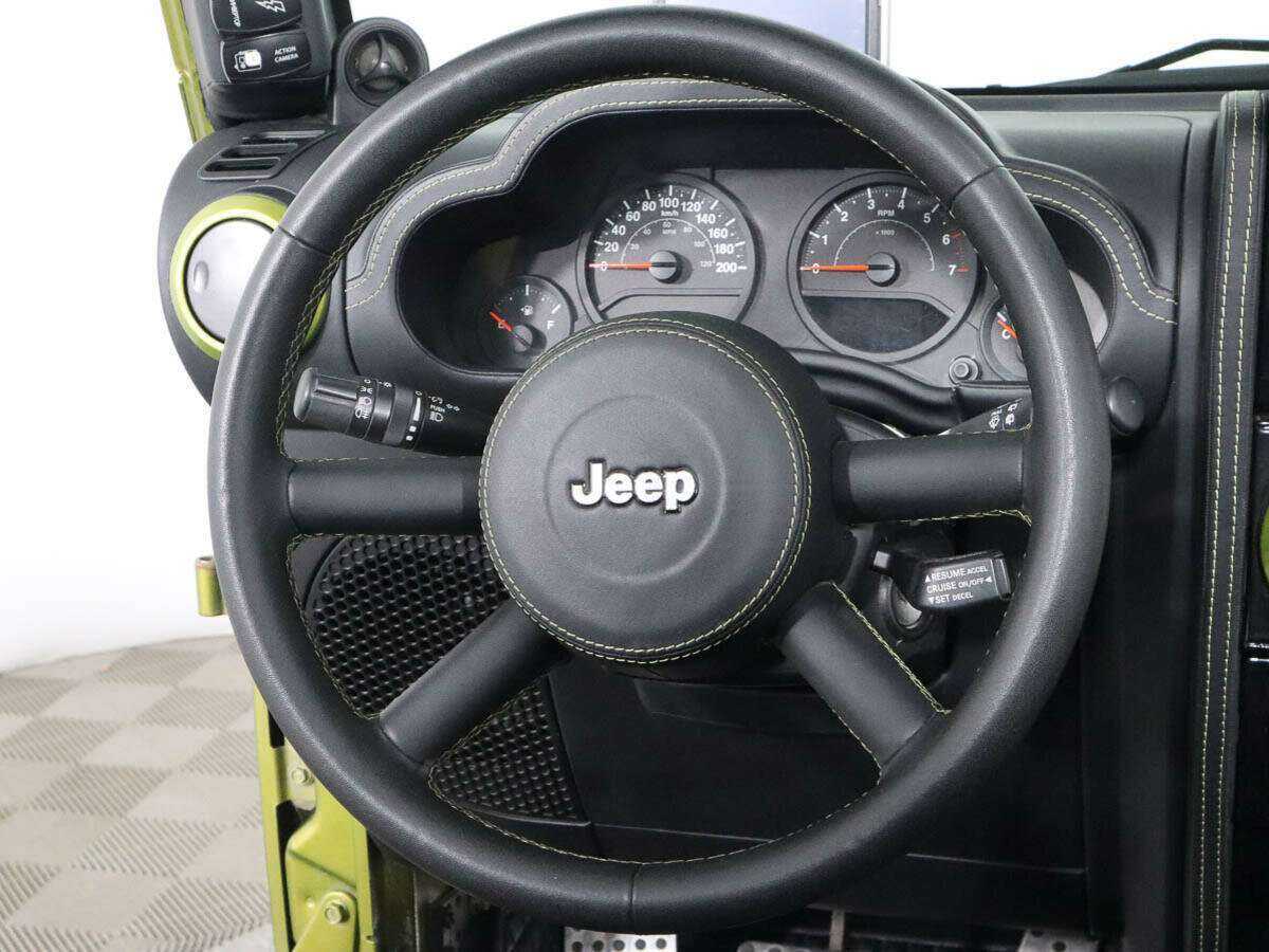 Купить Jeep Wrangler с пробегом. Фото: #17
