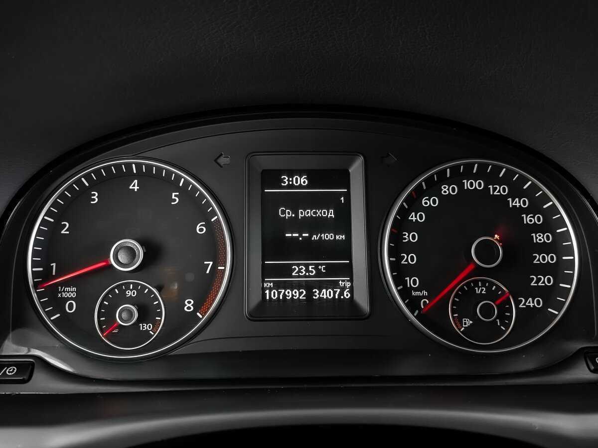Купить Volkswagen Touran с пробегом. Фото: #11
