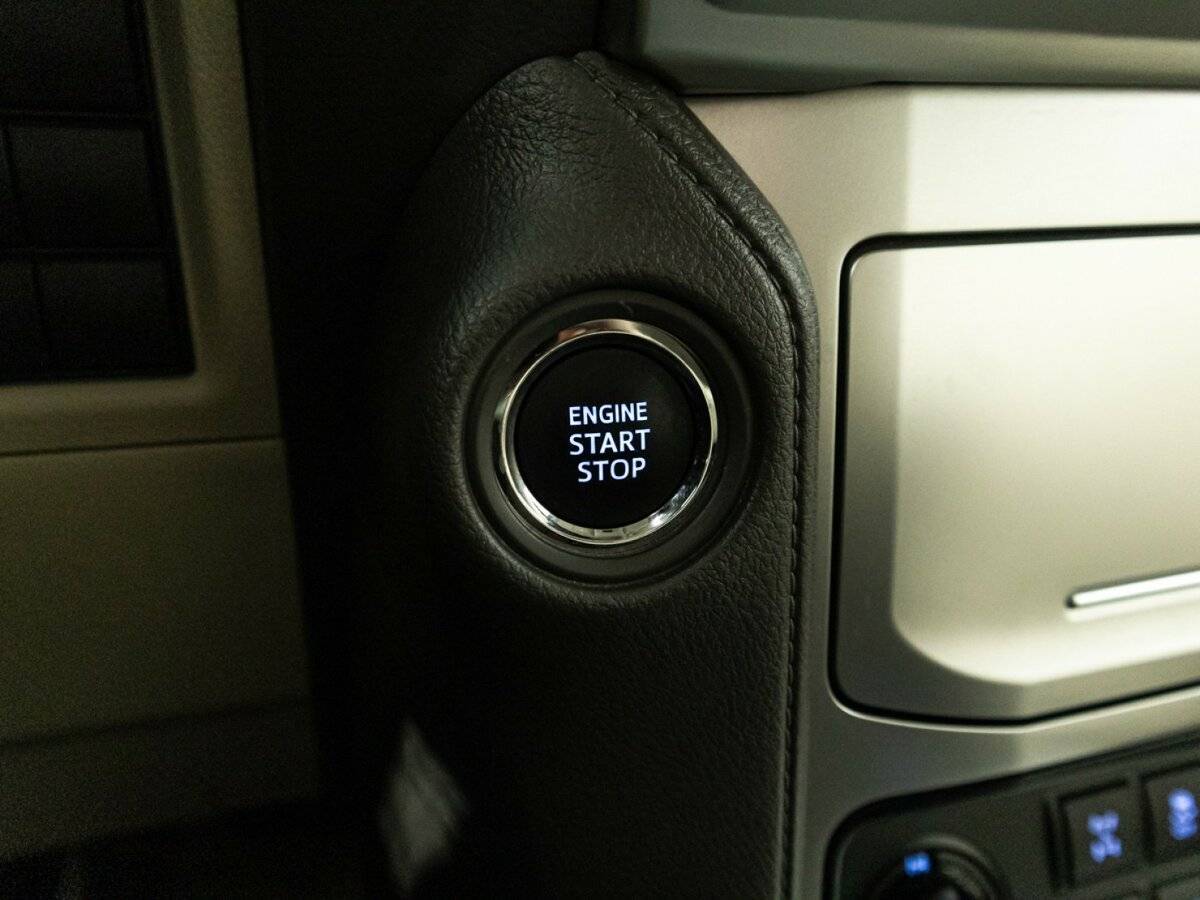 Купить Toyota Land Cruiser Prado с пробегом. Фото: #16