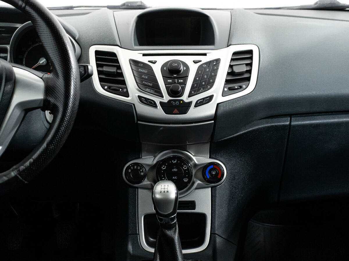 Купить Ford Fiesta с пробегом. Фото: #13