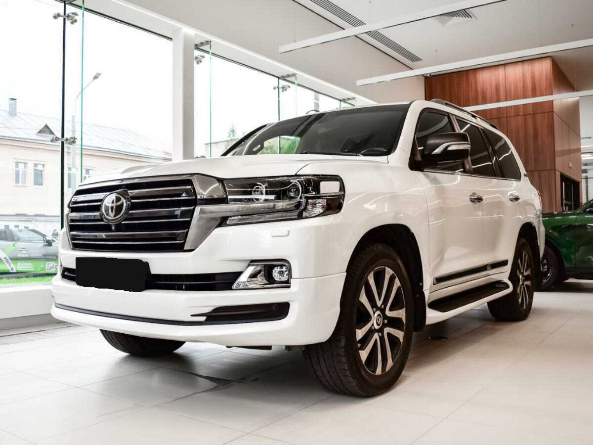 Купить Toyota Land Cruiser с пробегом. Посмотреть фото