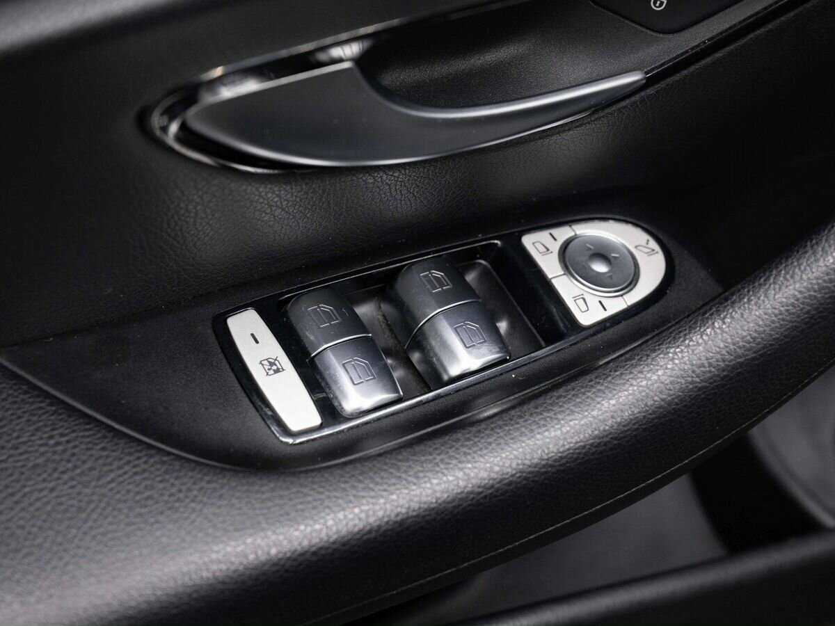Купить Mercedes-Benz E-Класс с пробегом. Фото: #12
