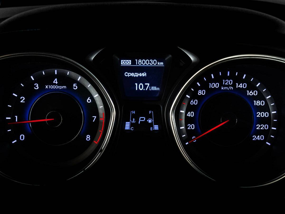 Купить Hyundai Elantra с пробегом. Фото: #15