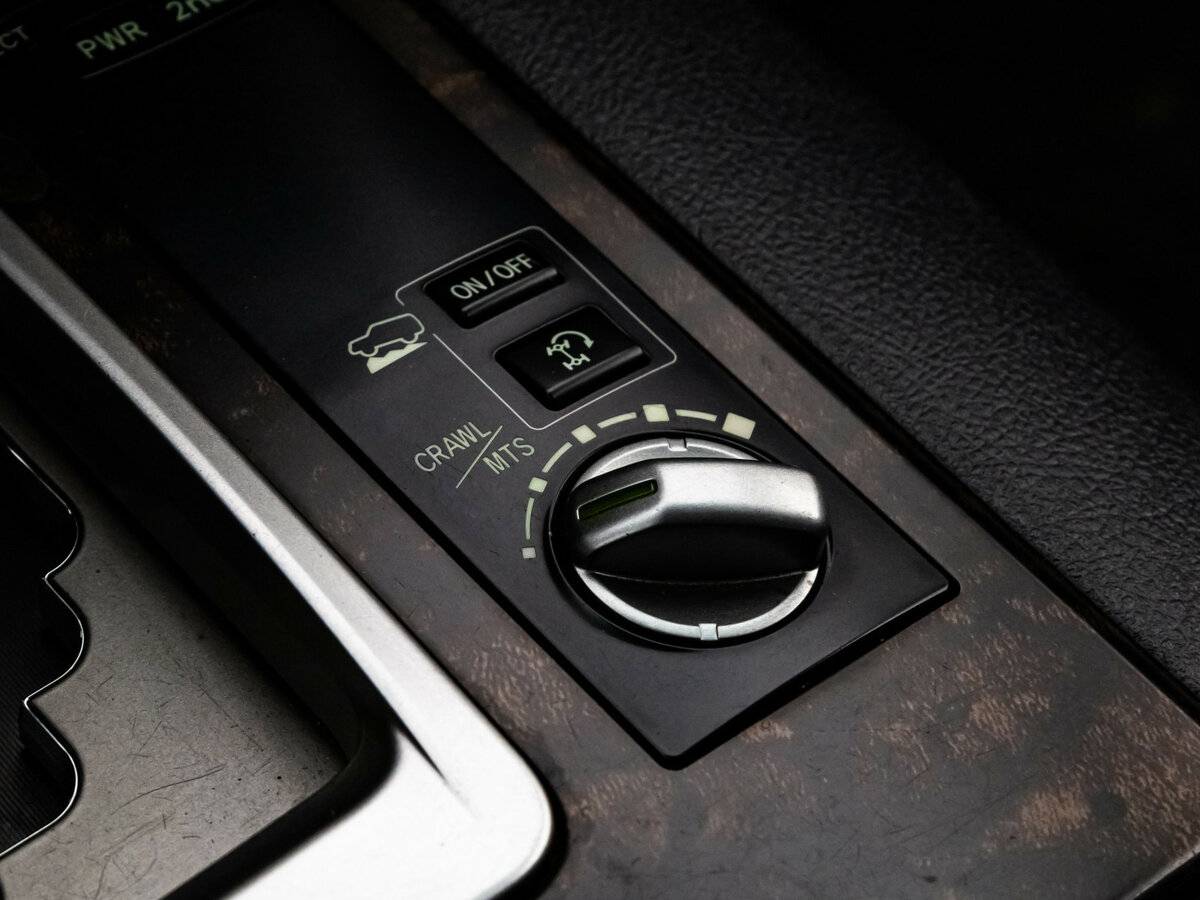 Купить Toyota Land Cruiser с пробегом. Фото: #12