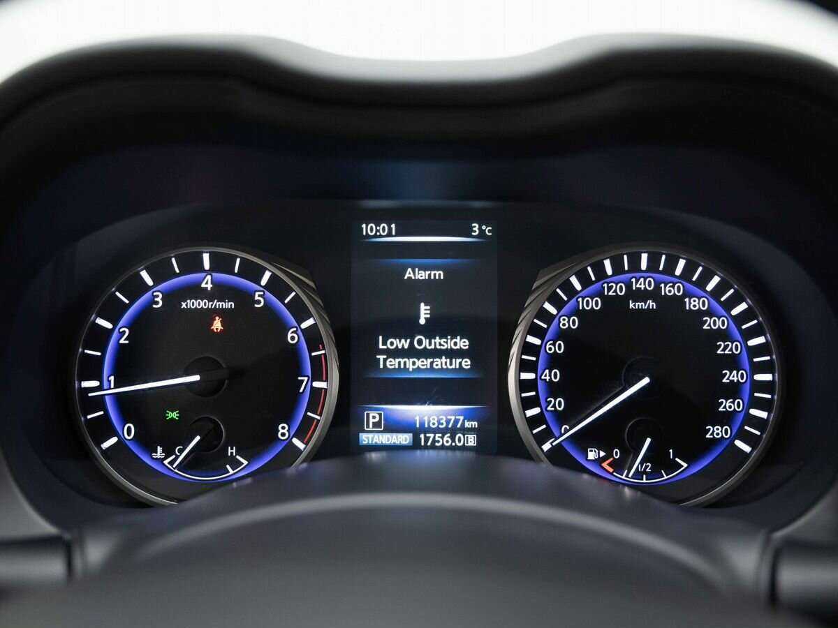 Купить Infiniti Q50 с пробегом. Фото: #17