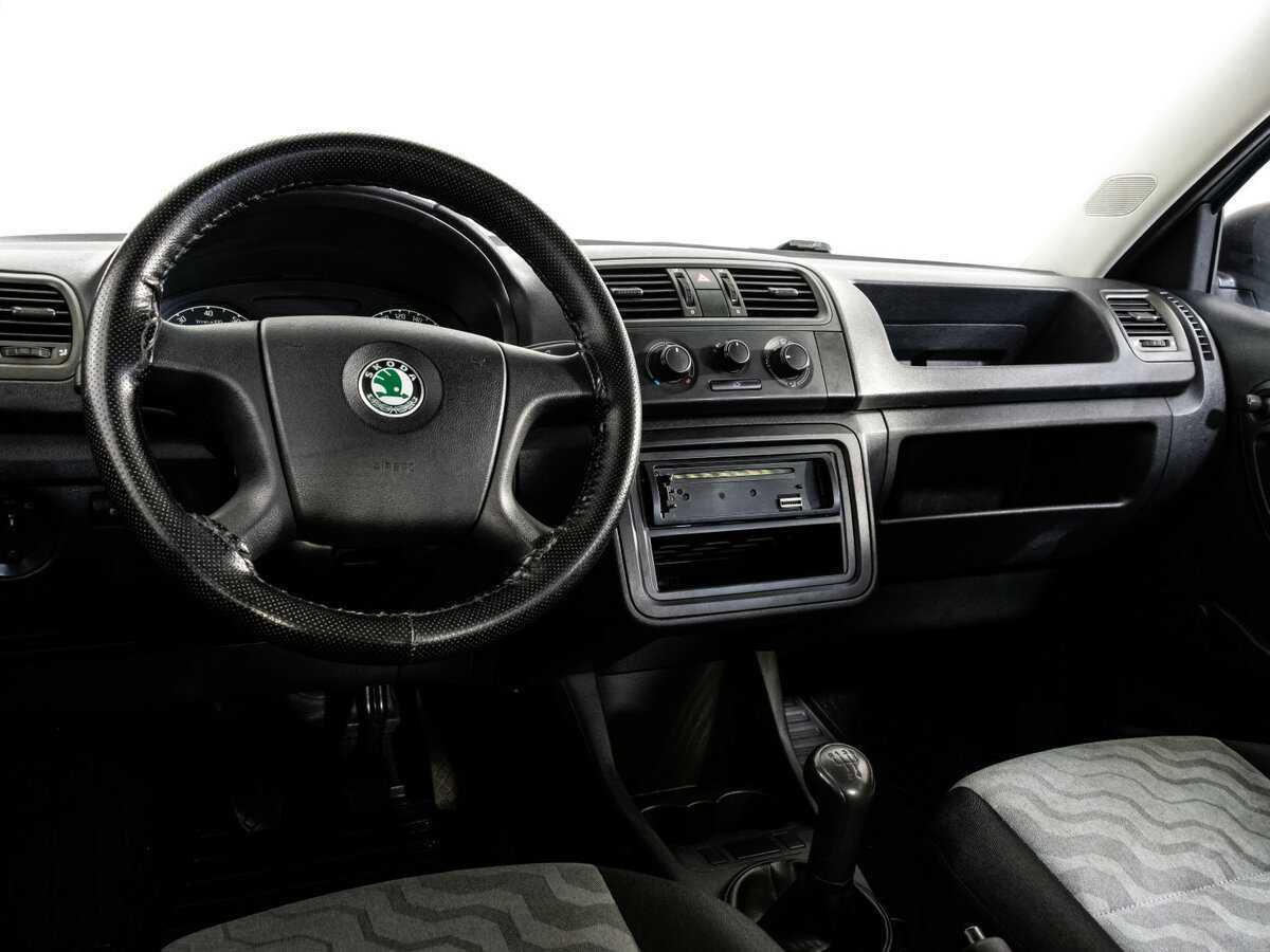 Купить Skoda Fabia с пробегом. Фото: #10