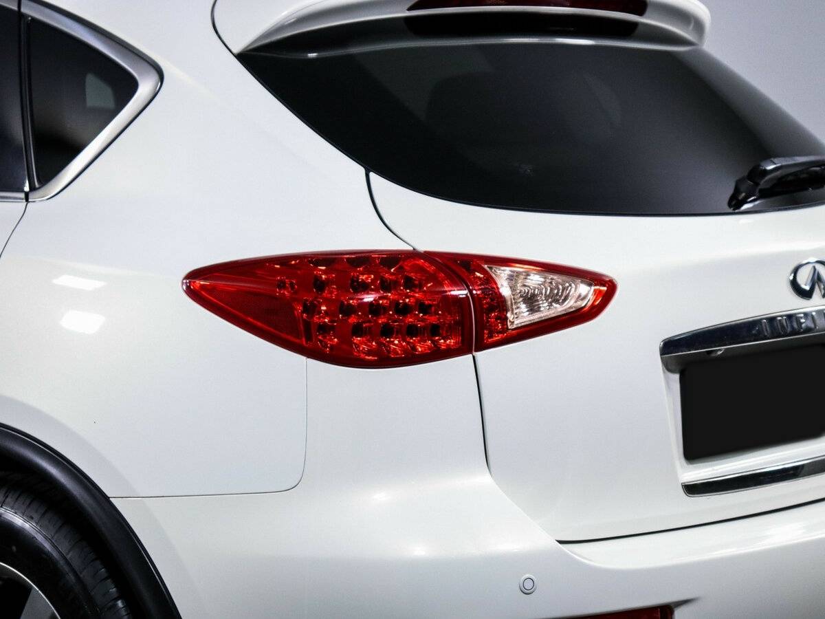 Купить Infiniti EX с пробегом. Фото: #13